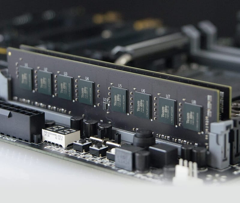 Модуль памяти DDR4 16GB/2400 Team Elite (TED416G2400C1601)