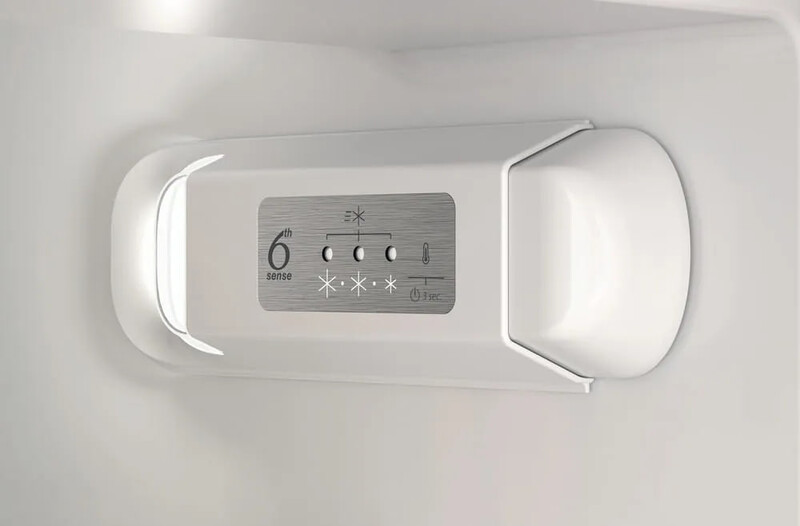 Вбудований холодильник Whirlpool WHC20D011B1