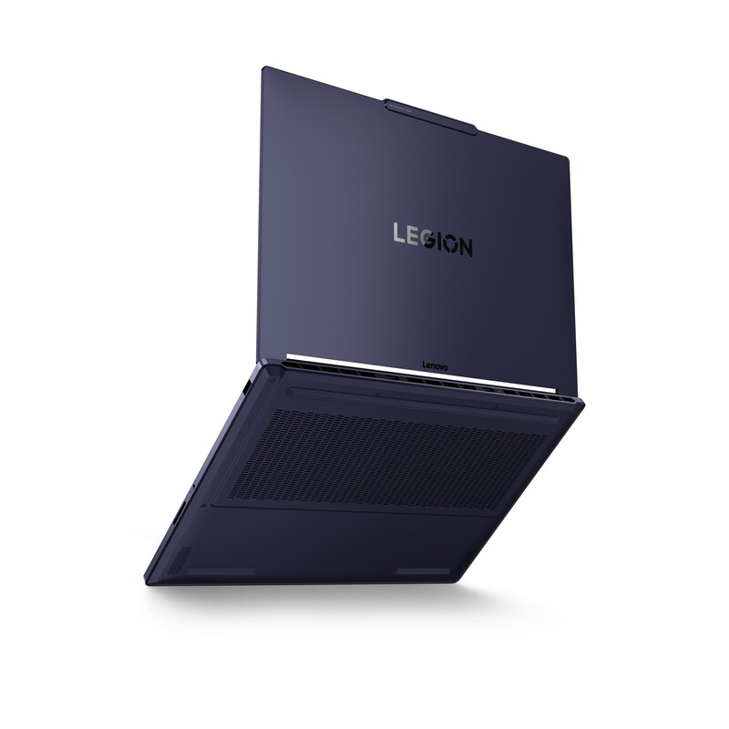Ноутбук Lenovo Legion 7 16AGP11 (83Q80032RA) Nebula