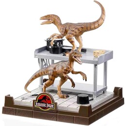 Колекційна фігурка Noble Collection Jurassic Park Velociraptor (NN2502)