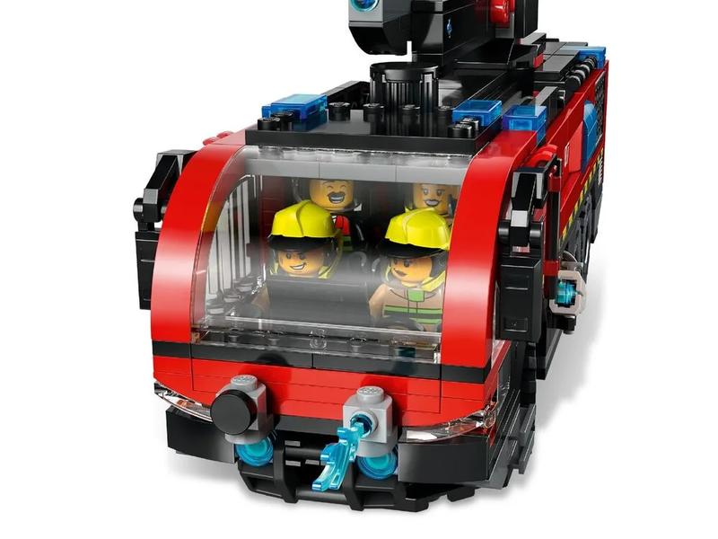 Конструктор LEGO City Пожарный грузовик в аэропорту (60499)