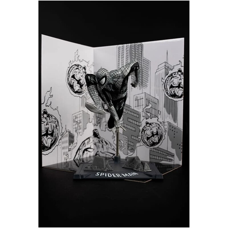 Колекційна фігурка McFarlane Marvel Spider-Man #6 Line Art Gold Label (14829)