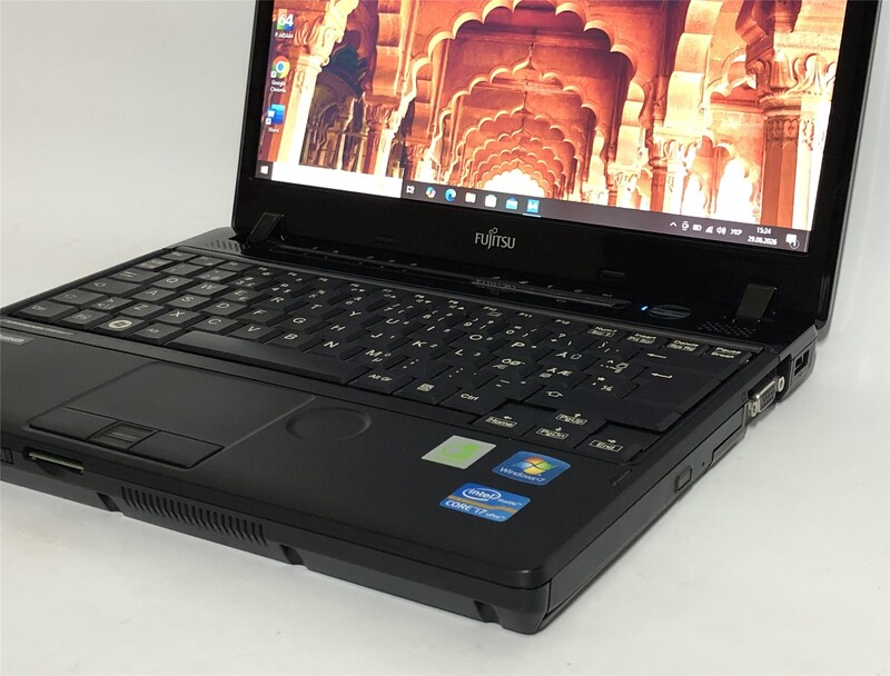 Ноутбук Fujitsu LifeBook P771 / 12.5" (1280х800) / i7-2617M / 8GB / 128GB SSD / 3G / Win10Pro - Б/в