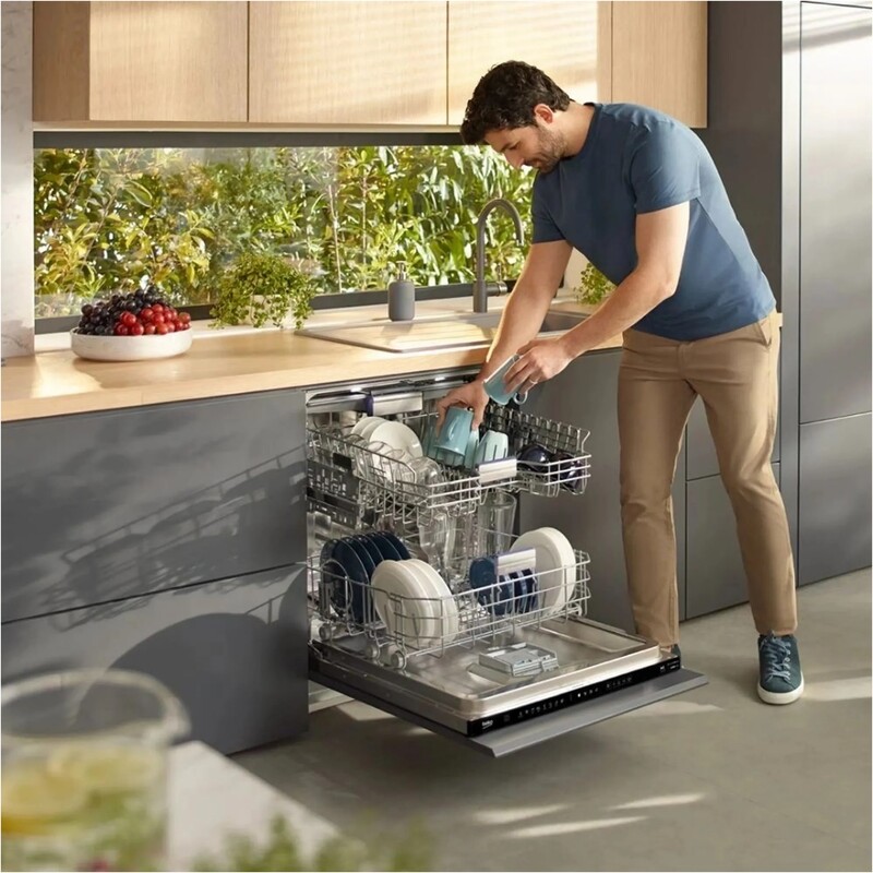 Вбудована посудомийна машина Beko BDIN25324