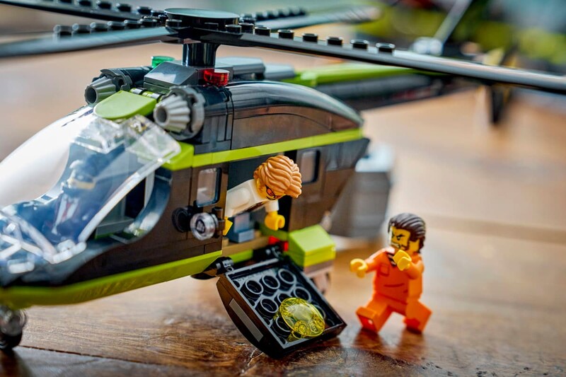 Конструктор LEGO City Ограбление полицейского поезда (60508)