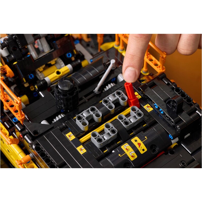 Конструктор LEGO Technic Экскаватор Volvo EC500 Hybrid (42215)