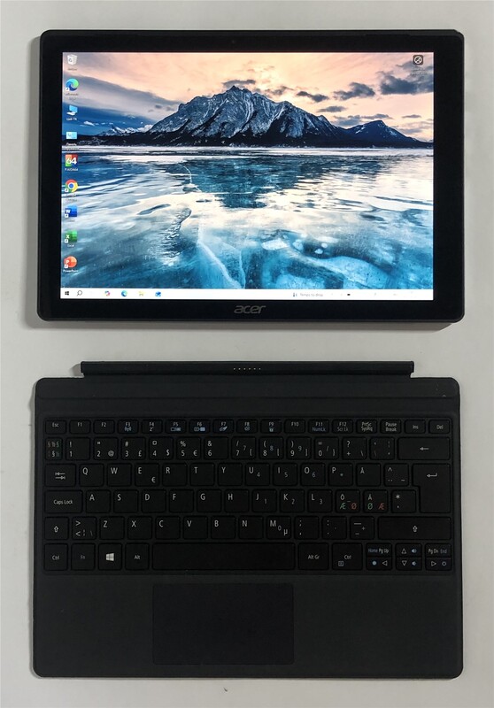 Ноутбук Acer Switch Alpha 12 SA5-271P / 12" (2160x1440) IPS Touch / i5-6200U / 8GB / 256GB SSD / Win10 / Backlight - Б/у