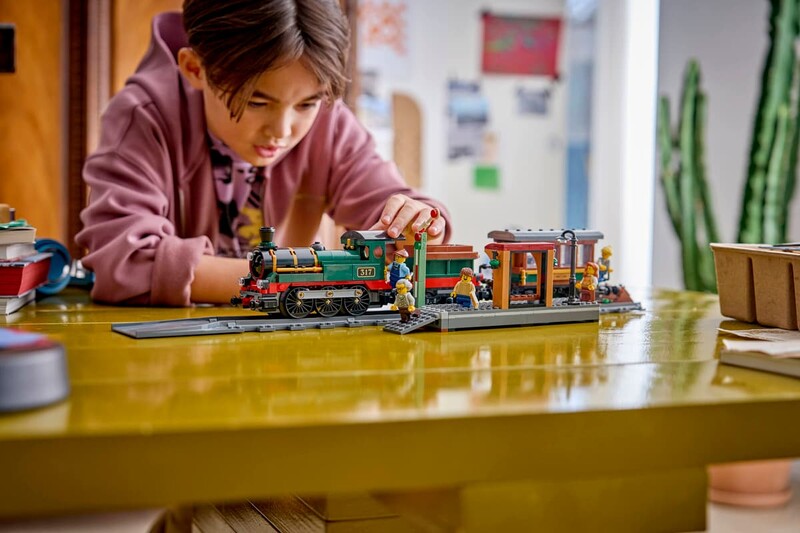 Конструктор LEGO City Старинный паровоз (60511)