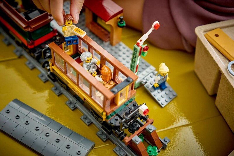 Конструктор LEGO City Старинный паровоз (60511)