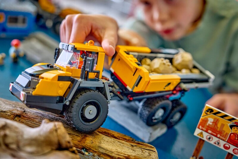 Конструктор LEGO City Самосвал и фронтальный ковшовой погрузчик (60494)