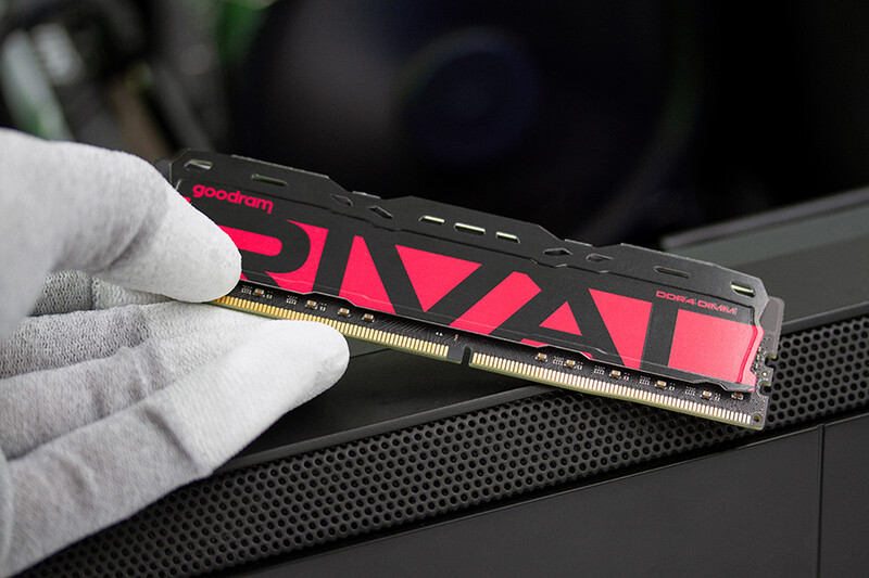 Модуль пам`ятi DDR4 2x16GB/3200 Goodram Rival Radiant Red (GGRRD4-32L16A/32GDC)