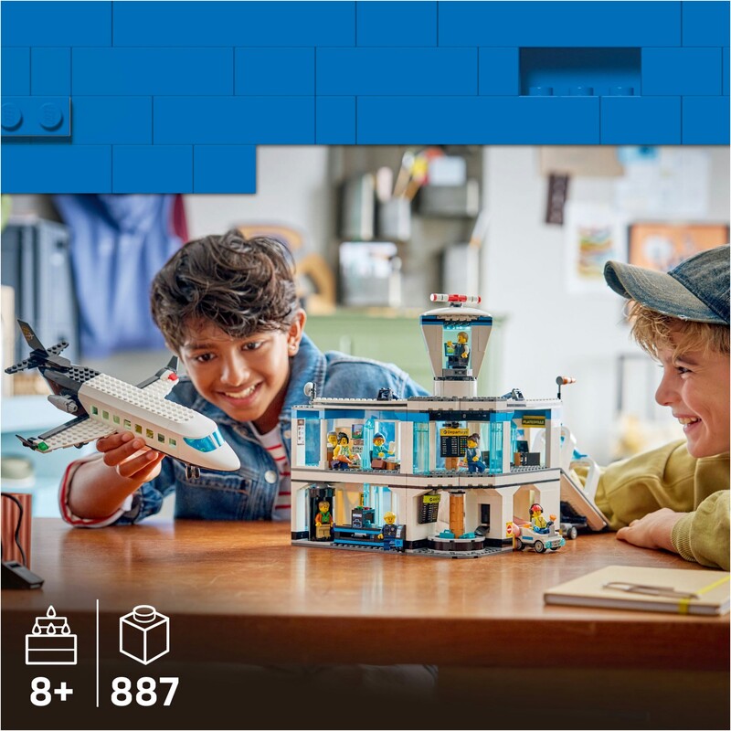 Конструктор LEGO City Аэропорт с самолетом (60502)