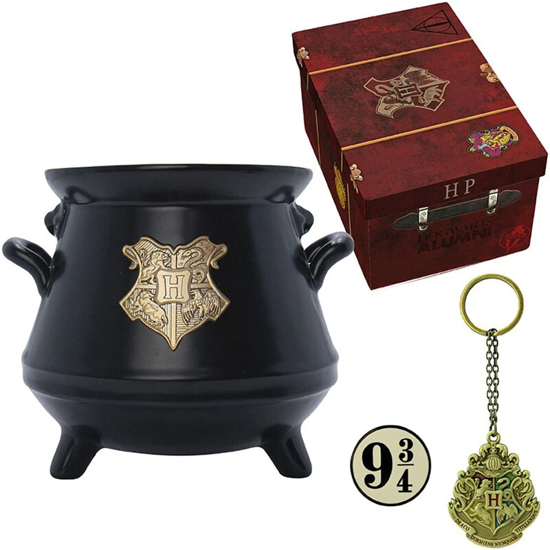 Подарочный набор Harry Potter Hogwarts: чашка 3D, брелок 3D и значок в коробке (ABYPCK251)