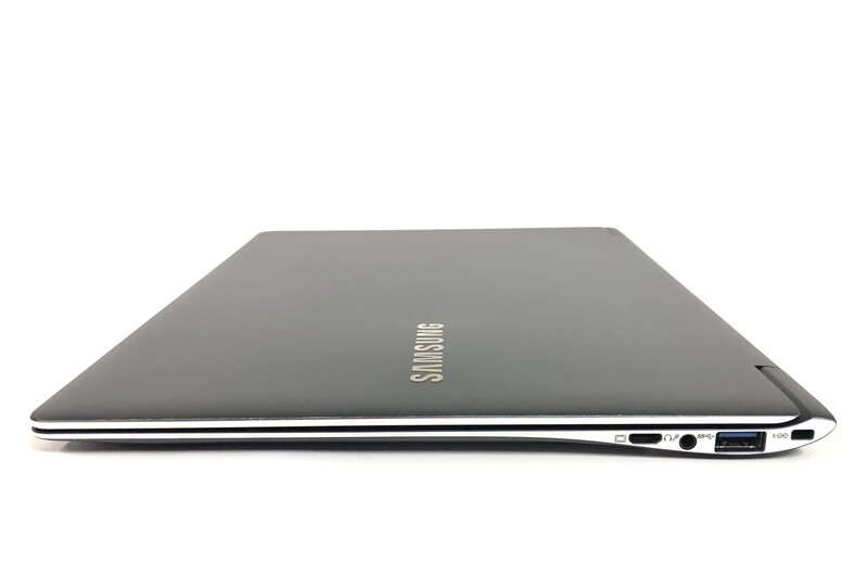 Ноутбук Samsung NP940X3G / 13.3" (3200x1800) IPS Touch / i5-4200U / 4GB / 128GB SSD / Win10Pro / Backlight - Б/у
