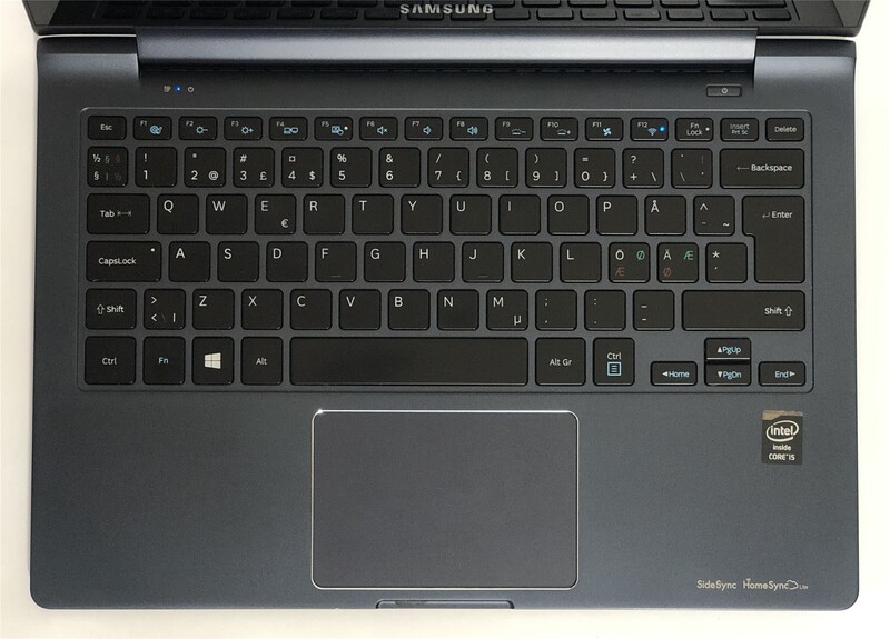 Ноутбук Samsung NP940X3G / 13.3" (3200x1800) IPS Touch / i5-4200U / 4GB / 128GB SSD / Win10Pro / Backlight - Б/у