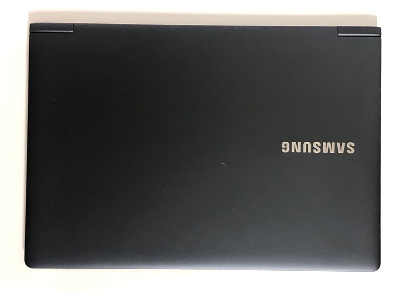 Ноутбук Samsung NP940X3G / 13.3" (3200x1800) IPS Touch / i5-4200U / 4GB / 128GB SSD / Win10Pro / Backlight - Б/у