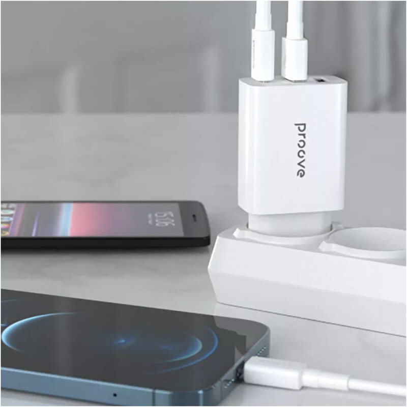 Мережевий зарядний пристрій Proove Rapid (2USB, 1USB-C) 30W White (WCRP30210002)