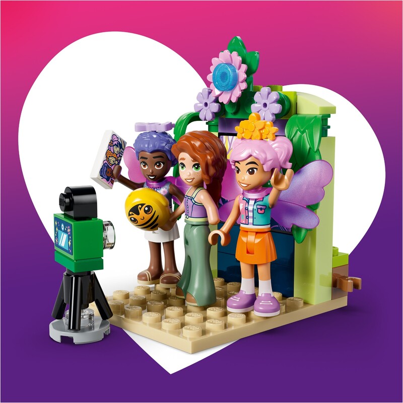 Конструктор LEGO Friends Карусель с цветами и чашками и сказочная фотобудка (42702)