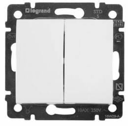 Выключатель Legrand Classic 10АХ 250 (774408)