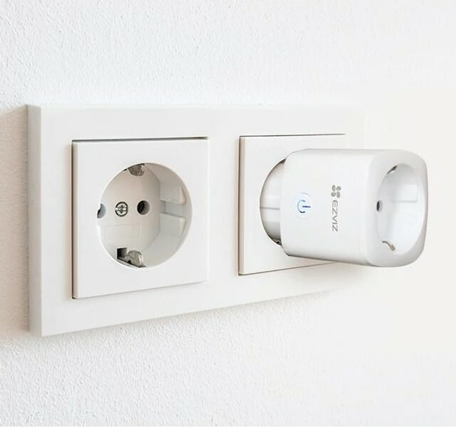 Смарт розетка Ezviz CS-T30-10B-EU