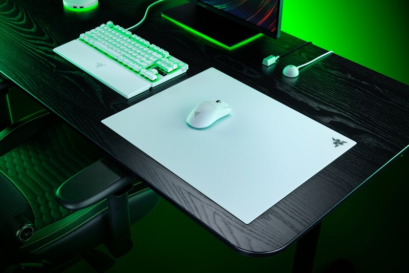 Игровая поверхность Razer Atlas Pro White (RZ02-05760200-R3M1)