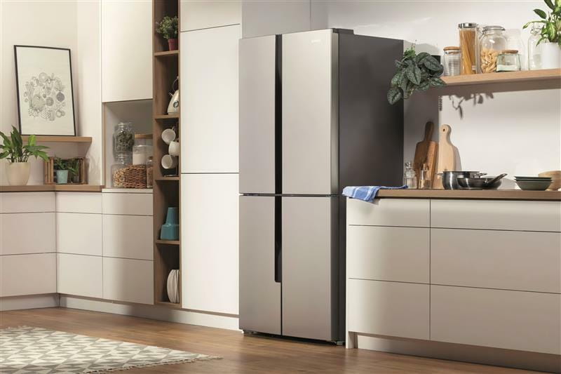 Холодильник Gorenje NRM8181MX