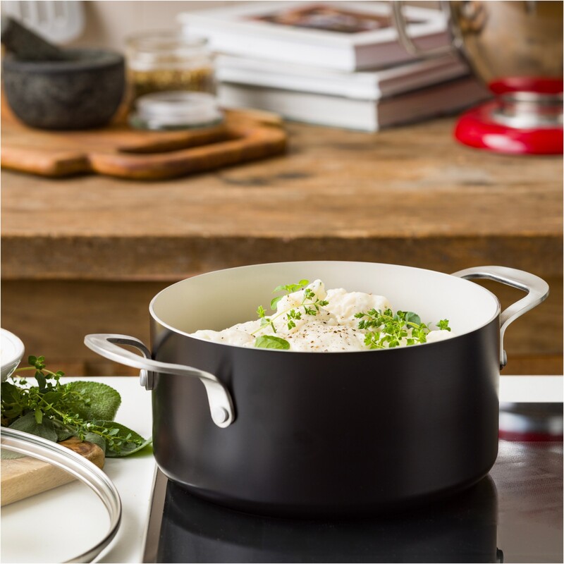 Кастрюля KitchenAid Aluminium Ceramic 20 см, 3,1 л (CC010147-001)