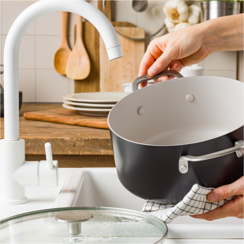 Кастрюля KitchenAid Aluminium Ceramic 24 см, 4,9 л (CC010162-001)