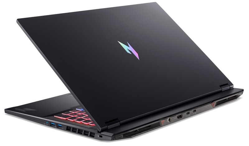 Ноутбук Acer Nitro 18 AI AN18-61-R2UJ (NH.QYFEU.002) Black