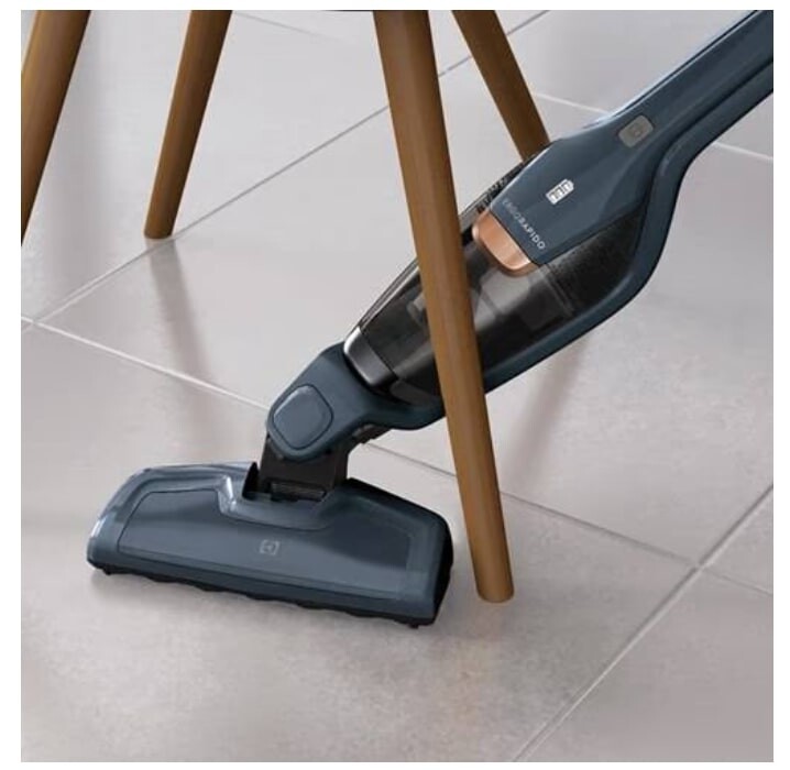 Аккумуляторный пылесос Electrolux EERC75DB