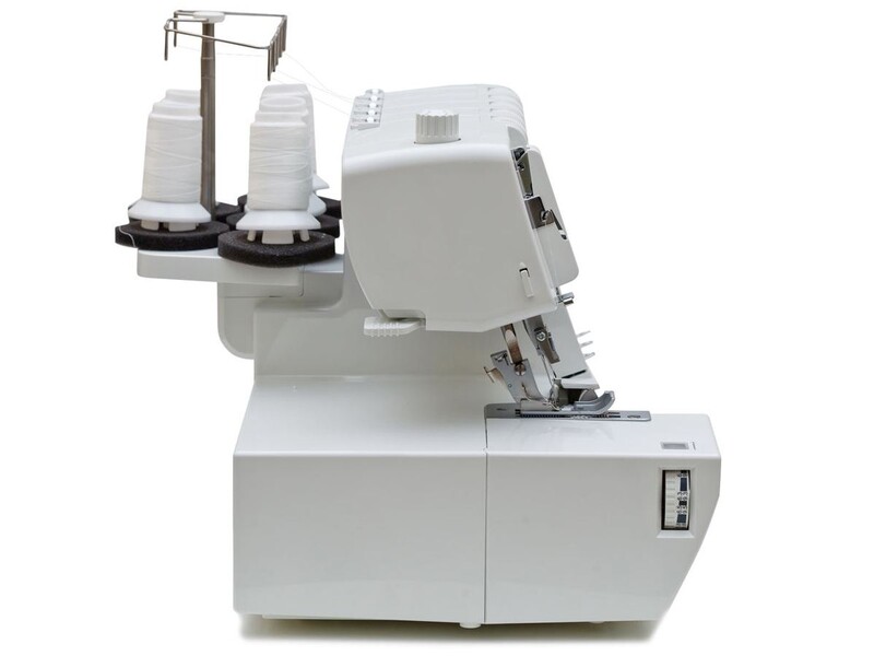 Коверлок Minerva M4000CL