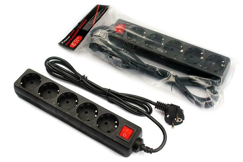 Фильтр питания FrimeCom (FC-B2005W 3 B) 5 розеток, 3 м, черный (пакет)