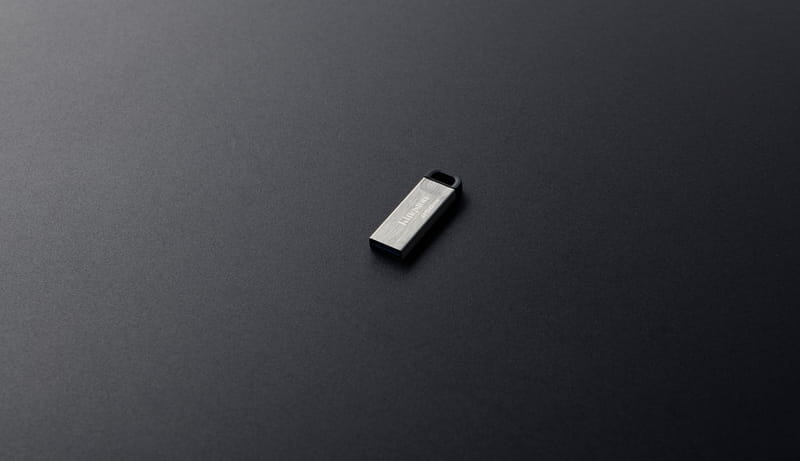 Флеш-накопичувач USB3.2 128GB Kingston DataTraveler Kyson Silver/Black (DTKN/128GB)