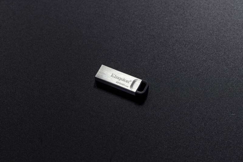 Флеш-накопитель USB3.2 256GB Kingston DataTraveler Kyson Silver/Black (DTKN/256GB)