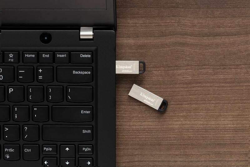 Флеш-накопитель USB3.2 256GB Kingston DataTraveler Kyson Silver/Black (DTKN/256GB)