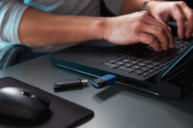 Флеш-накопитель USB3.2 256GB Kingston DataTraveler Exodia M Black/Teal (DTXM/256GB)