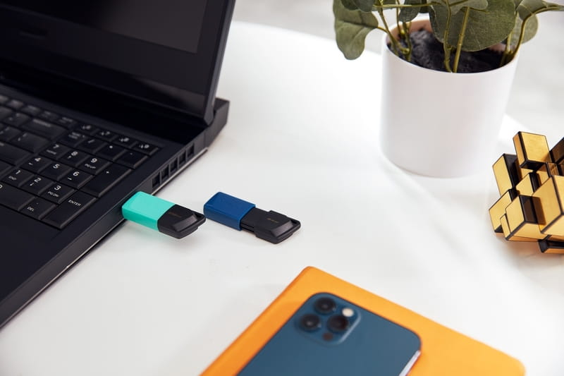 Флеш-накопитель USB3.2 256GB Kingston DataTraveler Exodia M Black/Teal (DTXM/256GB)