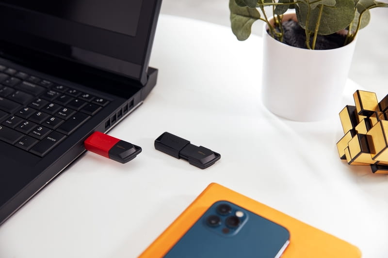 Флеш-накопитель USB3.2 256GB Kingston DataTraveler Exodia M Black/Teal (DTXM/256GB)