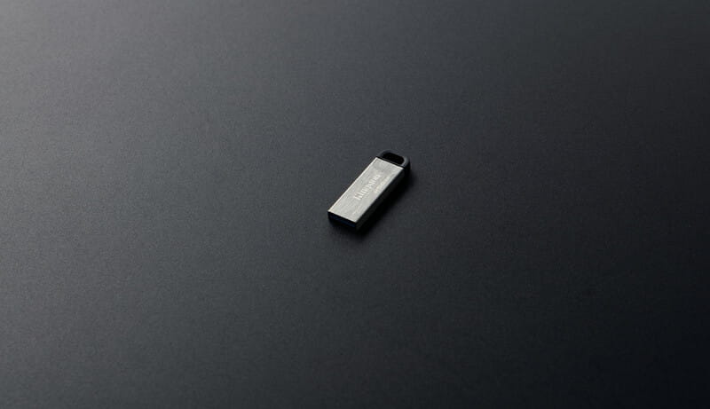 Флеш-накопичувач USB3.2 64GB Kingston DataTraveler Kyson Silver/Black (DTKN/64GB)
