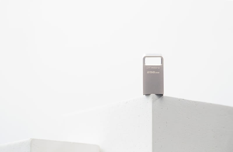 Флеш-накопитель USB3.2 256GB Kingston DataTraveler Micro (DTMC3G2/256GB)