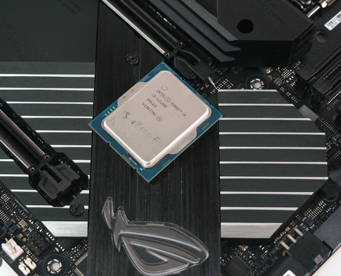 Процессор Intel Core i3 12100F 3.3GHz (12MB,  Alder Lake, 60W, S1700) Box (BX8071512100F)