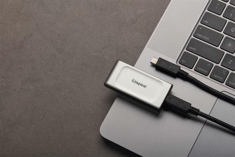 Накопитель внешний SSD Portable USB 4.0ТB Kingston XS2000 Silver (SXS2000/4000G)