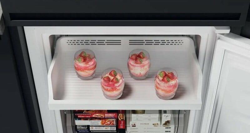 Вбудований холодильник Hotpoint-Ariston HAC20T321