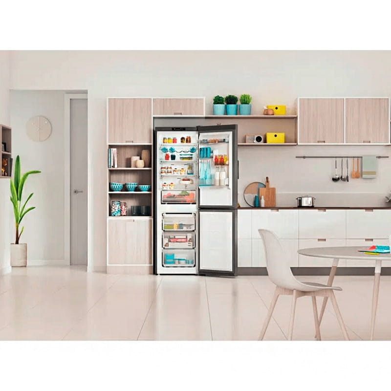 Холодильник Indesit INFC8 TI21 X0