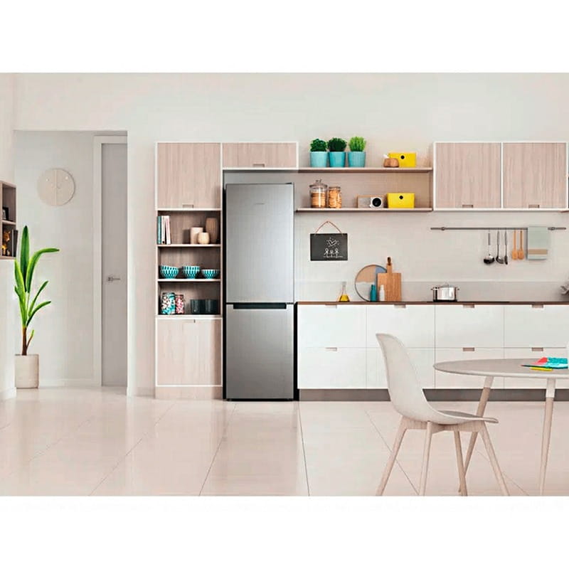 Холодильник Indesit INFC8 TI21 X0