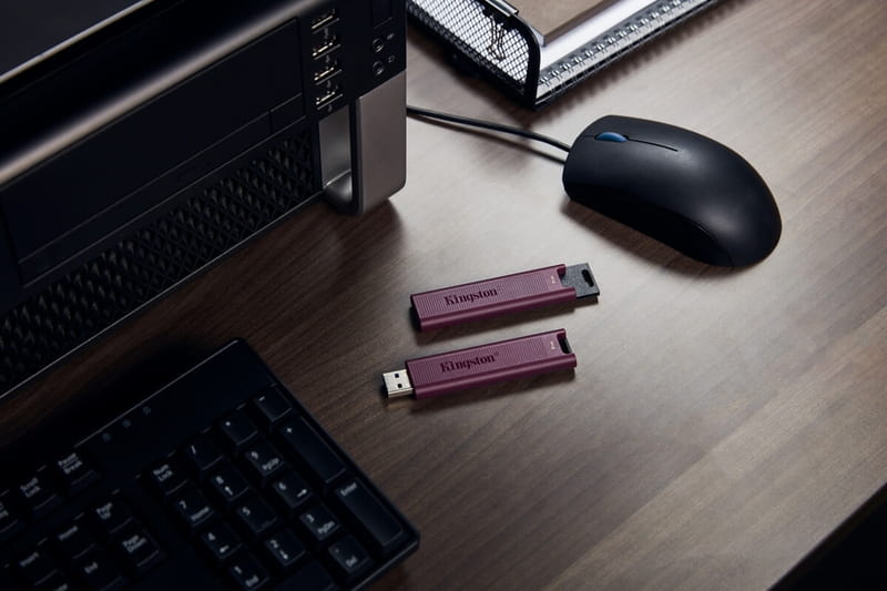 Флеш-накопичувач USB3.2 512GB Kingston DataTraveler Max Red (DTMAXA/512GB)