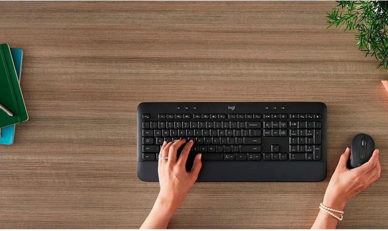 Комплект (клавиатура, мышь) беспроводной Logitech MK650 Combo for Business Graphite (920-011004)