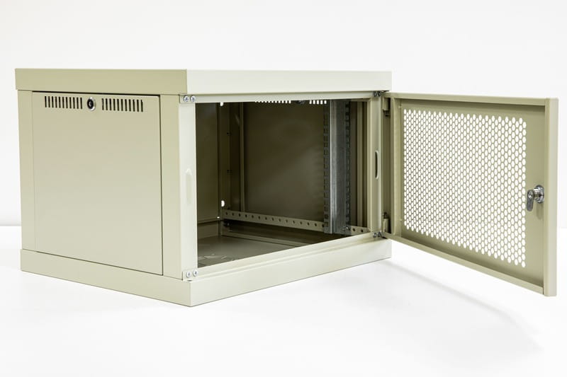 Шкаф настенный CSV Wallmount Lite 6U-450 (перф)