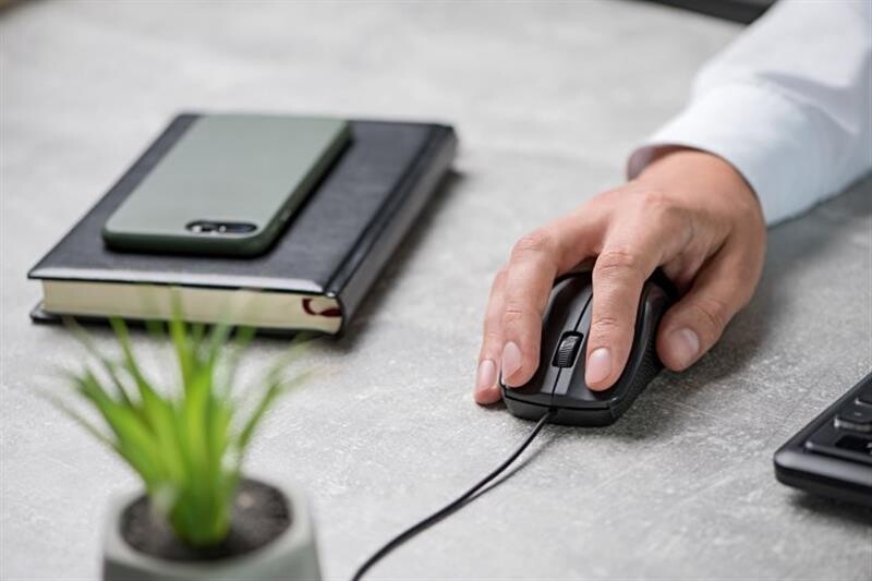 Миша 2E MF130 Black (2E-MF130UB)