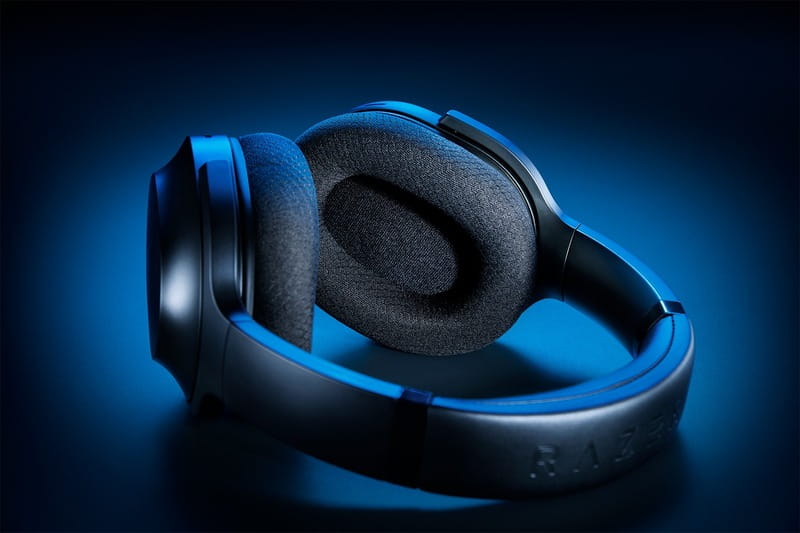 Bluetooth-гарнитура Razer Barracuda Black (RZ04-03790100-R3M1)